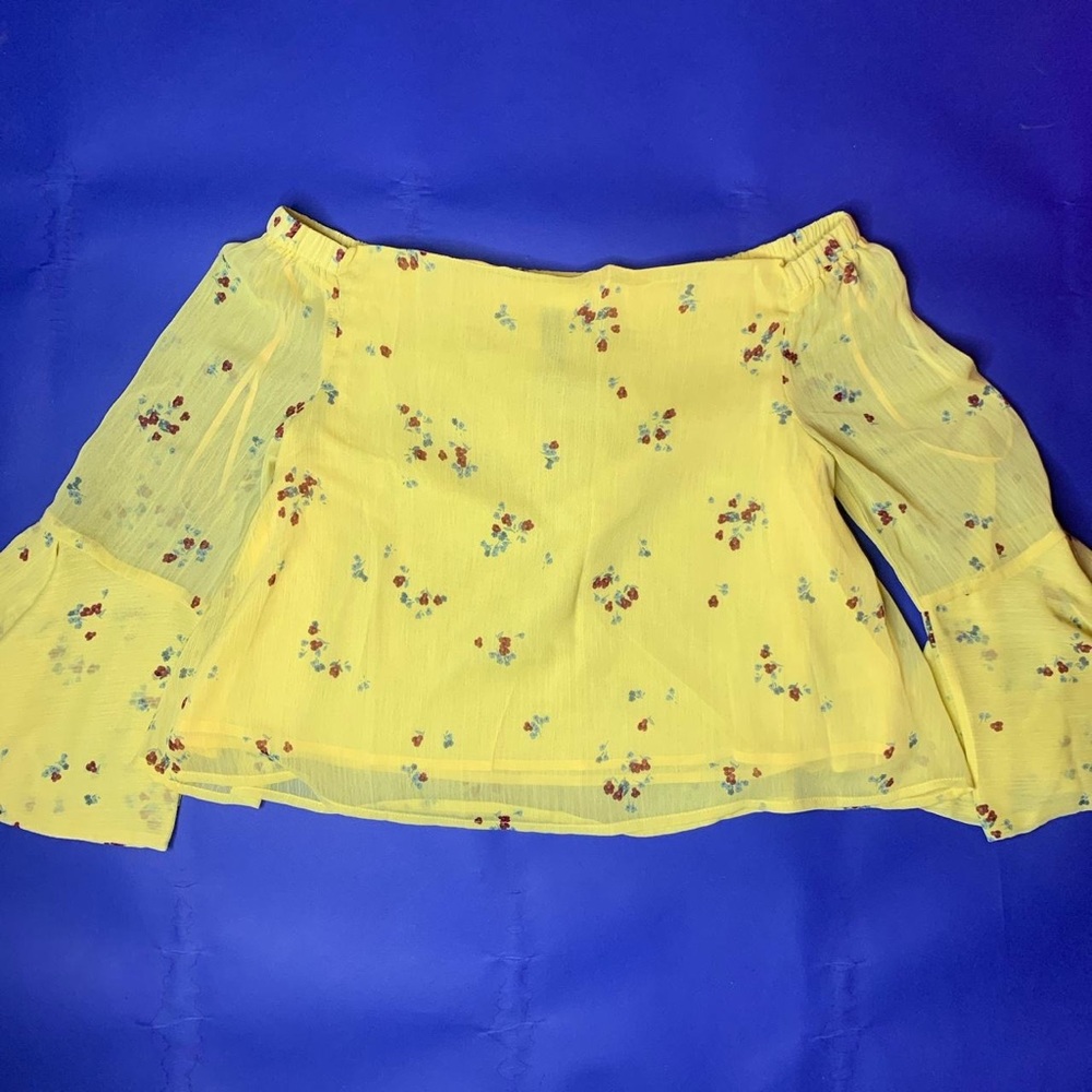 Vibrant Yellow Blouse 💐